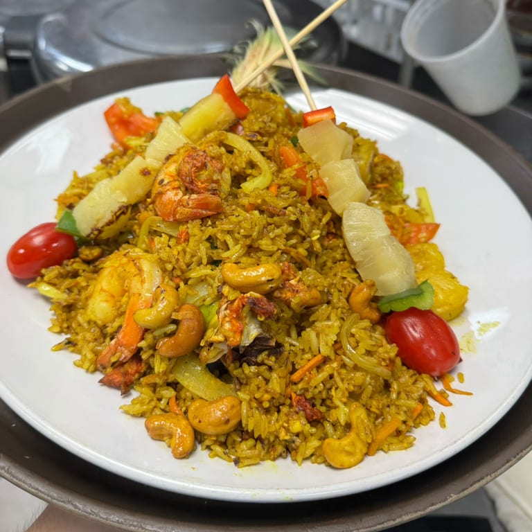 Delicious Pineapple Fried Rice