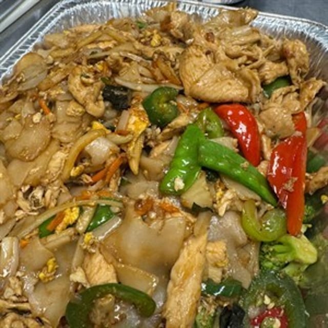 Tray Drunken Noodle.