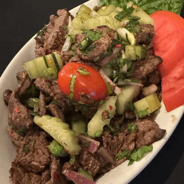 Yum Nuea (Beef Salad).
